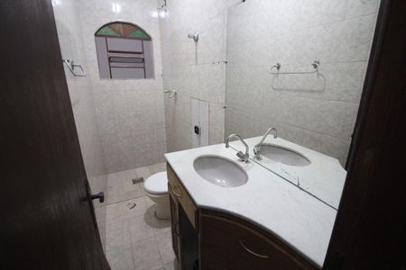 Casa para alugar com 350m², 4 quartos e 14 vagasBanheiro