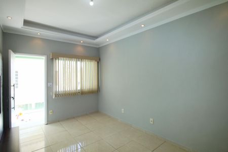 Casa para alugar com 75m², 2 quartos e sem vagaSala