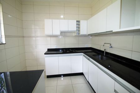 Casa para alugar com 75m², 2 quartos e sem vagaCozinha