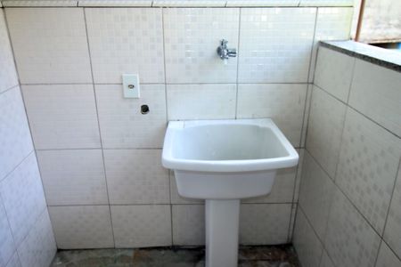 Casa para alugar com 75m², 2 quartos e sem vagaÁrea de Serviço