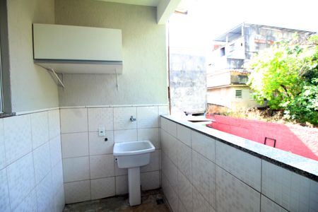 Casa para alugar com 75m², 2 quartos e sem vagaÁrea de Serviço