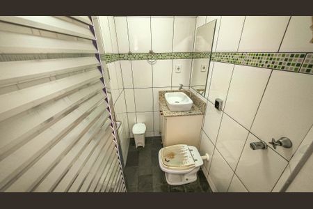 Casa à venda com 105m², 4 quartos e 2 vagasBanheiro 1