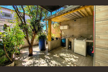 Casa à venda com 105m², 4 quartos e 2 vagasÁrea de Serviço