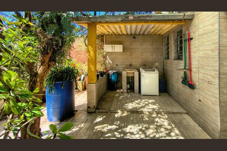 Casa à venda com 105m², 4 quartos e 2 vagasÁrea de Serviço