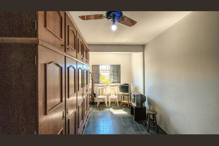 Casa à venda com 105m², 4 quartos e 2 vagas Quarto 4