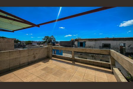 Casa à venda com 105m², 4 quartos e 2 vagasVaranda do Quarto 2