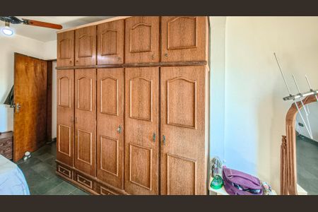 Casa à venda com 105m², 4 quartos e 2 vagas Quarto 4