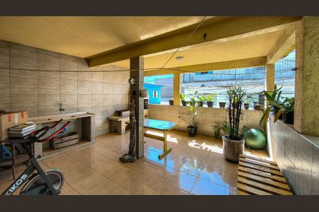 Casa à venda com 105m², 4 quartos e 2 vagasTerraço