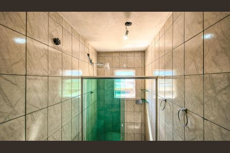 Casa à venda com 105m², 4 quartos e 2 vagasBanheiro