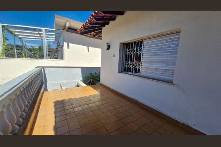 Casa à venda com 3 quartos, 252m² em Interlagos, São Paulo