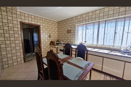 Casa à venda com 4 quartos, 252m² em Interlagos, São Paulo