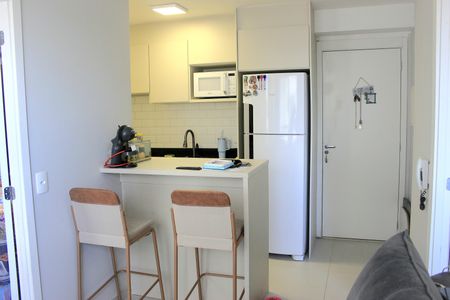 Sala de apartamento à venda com 2 quartos, 36m² em Vila das Bandeiras, Guarulhos