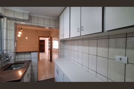Casa à venda com 142m², 3 quartos e 2 vagasCozinha 