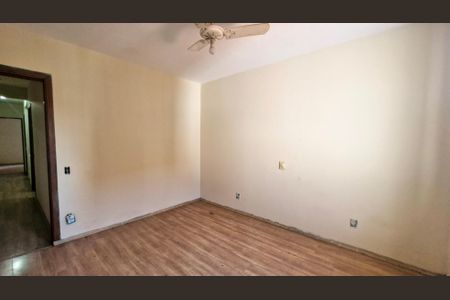 Casa à venda com 100m², 3 quartos e 2 vagas