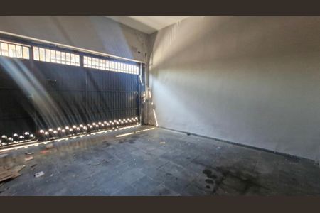 Casa à venda com 100m², 3 quartos e 2 vagas