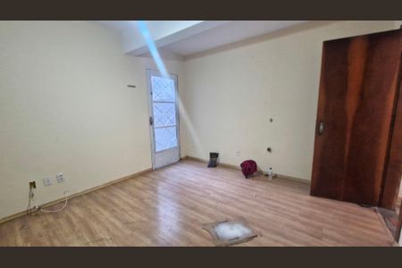 Casa à venda com 100m², 3 quartos e 2 vagas