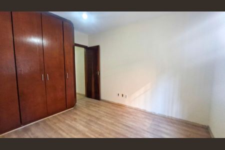 Casa à venda com 100m², 3 quartos e 2 vagas