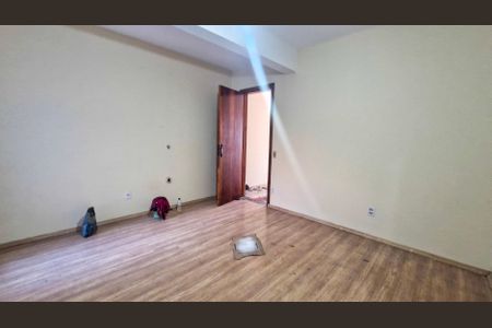 Casa à venda com 100m², 3 quartos e 2 vagas