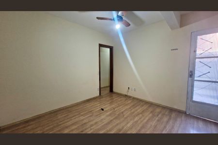 Casa à venda com 100m², 3 quartos e 2 vagas