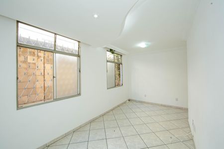 SALA de apartamento para alugar com 2 quartos, 48m² em Carlos Prates, Belo Horizonte