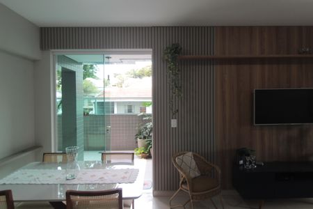 Sala de apartamento para alugar com 3 quartos, 110m² em Itapoã, Belo Horizonte