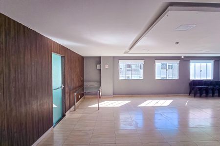 Apartamento para alugar com 46m², 2 quartos e 1 vaga Apartamento para alugar com 46m², 2 quartos e 1 vagaÁrea comum - Salão de festas