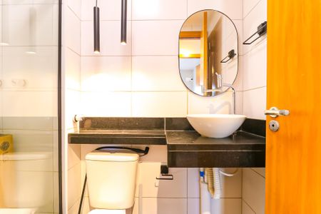 Apartamento para alugar com 46m², 2 quartos e 1 vaga Apartamento para alugar com 46m², 2 quartos e 1 vagaBanheiro Social