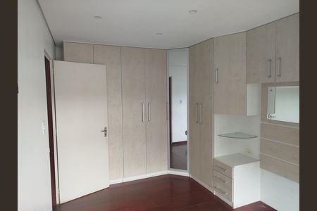 Quarto de apartamento à venda com 2 quartos, 130m² em Medianeira, Porto Alegre