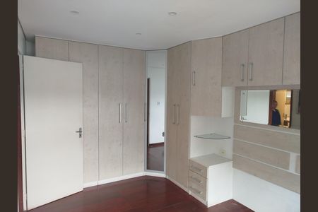 Apartamento à venda com 130m², 2 quartos e 2 vagas Apartamento à venda com 130m², 2 quartos e 2 vagasQuarto