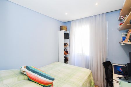Apartamento à venda com 114m², 4 quartos e 2 vagasQuarto 2