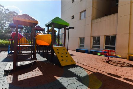 Apartamento à venda com 114m², 4 quartos e 2 vagasÁrea comum - Playground