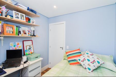 Apartamento à venda com 114m², 4 quartos e 2 vagasQuarto 2