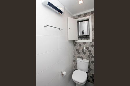 Banheiro de kitnet/studio para alugar com 1 quarto, 46m² em Cidade Baixa, Porto Alegre