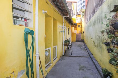 Casa à venda com 270m², 4 quartos e 2 vagas Casa à venda com 270m², 4 quartos e 2 vagasCorredor