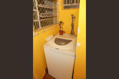 Casa à venda com 270m², 4 quartos e 2 vagas Casa à venda com 270m², 4 quartos e 2 vagasCasa 2 - Área de Serviço