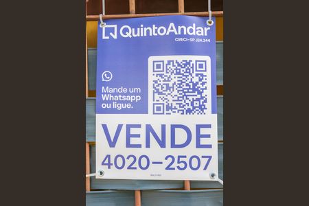 Casa à venda com 270m², 4 quartos e 2 vagas Casa à venda com 270m², 4 quartos e 2 vagasPlaca
