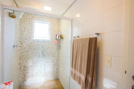 Apartamento à venda com 90m², 3 quartos e 2 vagasBanheiro do quarto 1