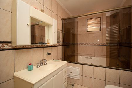 Casa à venda com 312m², 3 quartos e 3 vagasBanheiro da Suíte