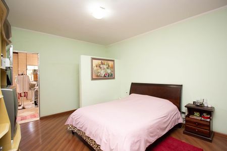 Casa à venda com 312m², 3 quartos e 3 vagasQuarto 3 - Suíte