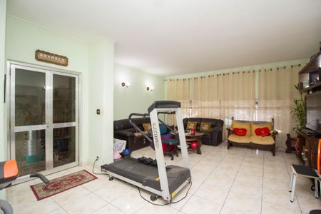 Sala de casa à venda com 3 quartos, 312m² em Piqueri, São Paulo