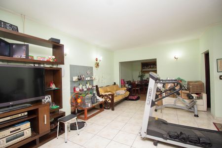 Sala de casa à venda com 3 quartos, 312m² em Piqueri, São Paulo