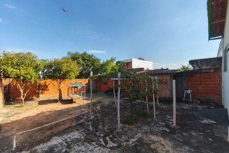 Casa à venda com 100m², 2 quartos e 3 vagasQuintal