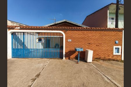 Casa à venda com 100m², 2 quartos e 3 vagasFachada