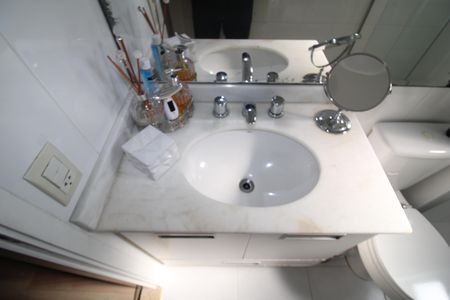 Apartamento à venda com 92m², 3 quartos e 2 vagasBanheiro '