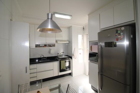 Apartamento à venda com 92m², 3 quartos e 2 vagasCozinha