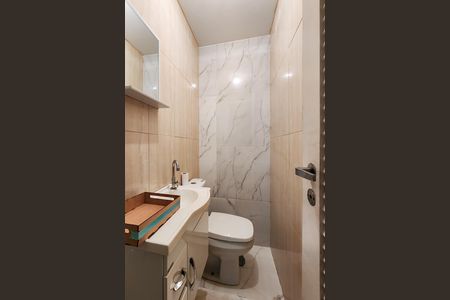 Apartamento para alugar com 118m², 2 quartos e 1 vaga Apartamento para alugar com 118m², 2 quartos e 1 vagaBanheiro de Serviço