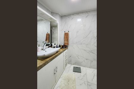 Apartamento para alugar com 118m², 2 quartos e 1 vaga Apartamento para alugar com 118m², 2 quartos e 1 vagaBanheiro da Suíte