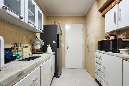 Apartamento para alugar com 118m², 2 quartos e 1 vaga Apartamento para alugar com 118m², 2 quartos e 1 vagaCozinha