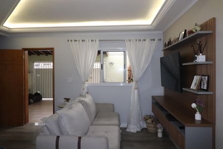 Casa para alugar com 125m², 3 quartos e 2 vagasSala