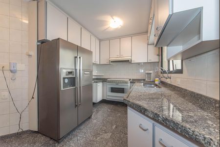 Apartamento à venda com 122m², 3 quartos e 2 vagasCozinha